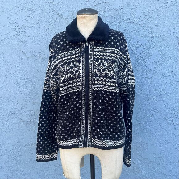 Vintage Fair Isle Sweater Size Medium Nordic cardigan Faux Fur collar - Picture 2 of 6
